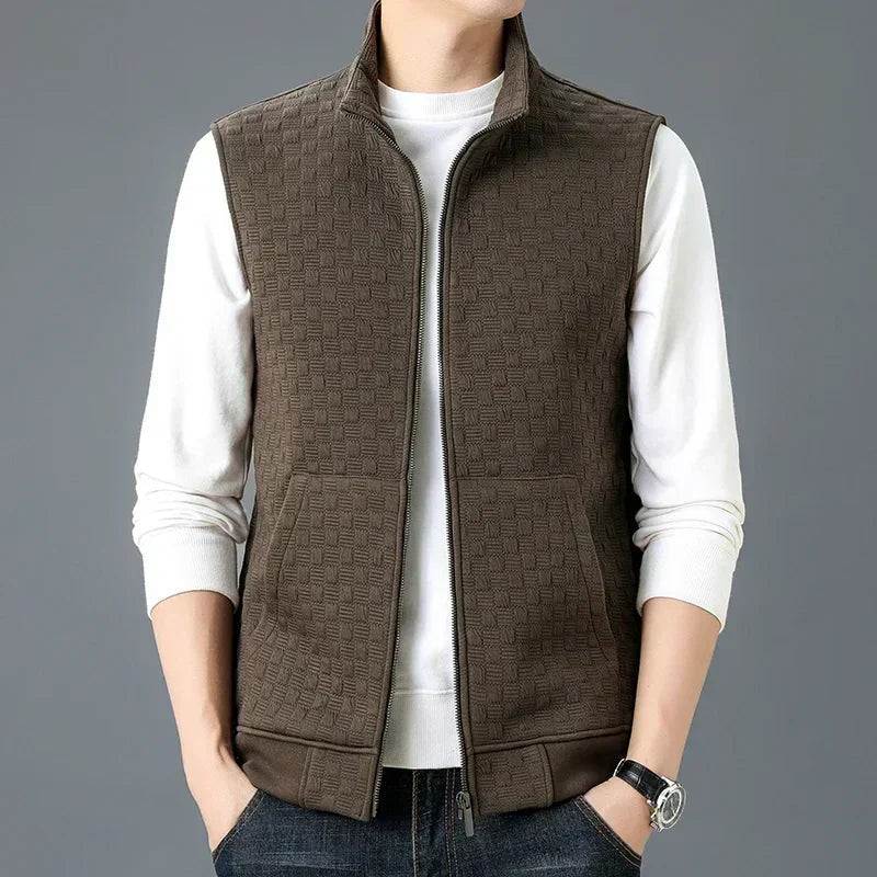 ATHLETIC TEXTURED ZIP VEST 2
